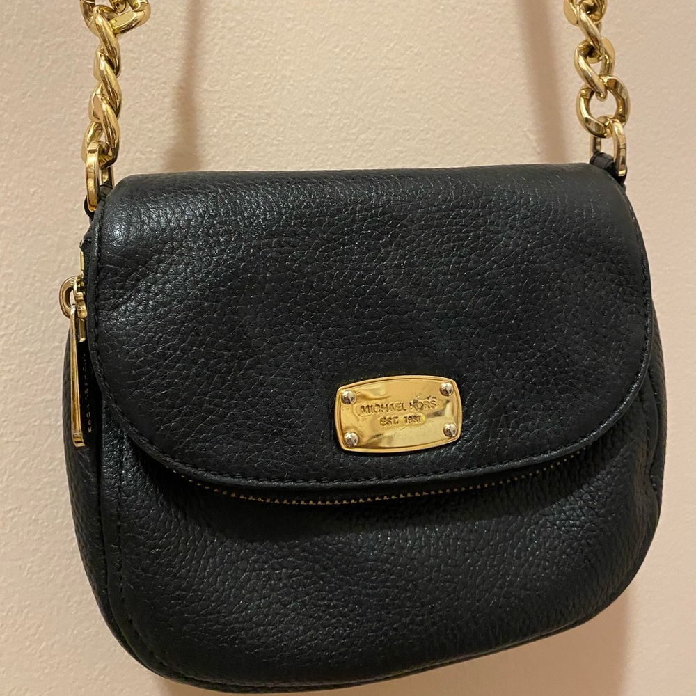 Michael Kors Handbag Textured Leather with Gold Chain Accent